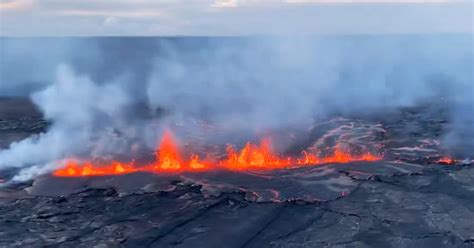 Hawaii S Kīlauea Volcano Erupts In A Remote Area Causes No Disruption Wuulu