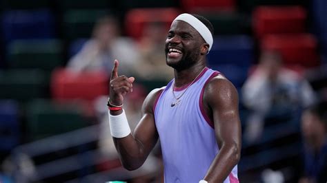 Video Frances Tiafoe Vulg Rne Vynadal Rozhodcovi Hroz Mu Pokuta