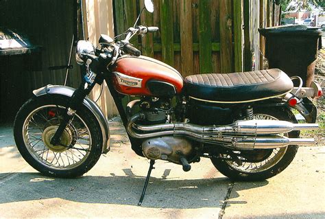 Triumph T100 Gallery - Classic Motorbikes