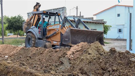 Trabaja COMAPA en la rehabilitación de red de atarjea en la colonia