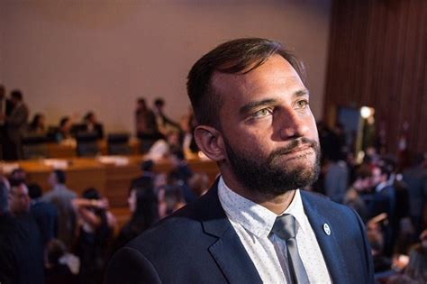 Deputado gay Fábio Felix faz representação contra Bolsonaro Guia Gay São Paulo