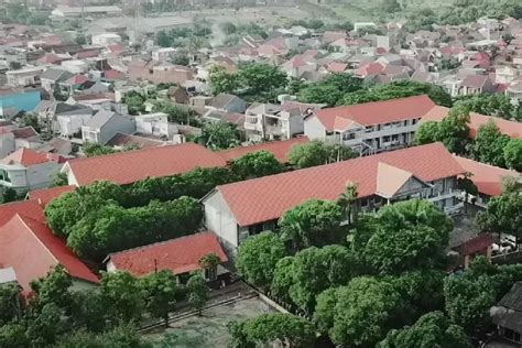 Unggul SMAN 1 Manyar Atau SMAN 1 Gresik Ini 4 SMA Negeri Terbaik Di