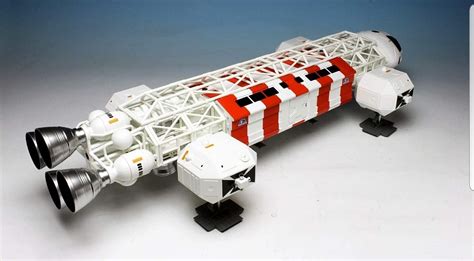 Space 1999 Eagle Transporter Science Fiction Plastic Model Kit 1