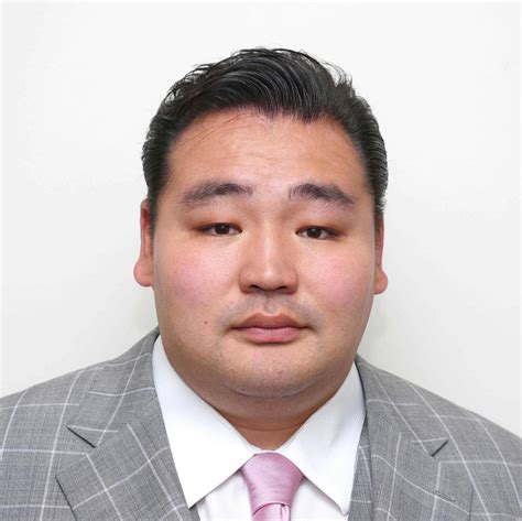 元白鵬の宮城野親方が鶴竜親方に感謝「今度はどっちが先に横綱をつくるかの戦い」断髪式でエール 大相撲写真ニュース 日刊スポーツ