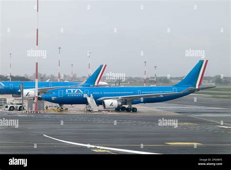 Compagnie A Rienne Italienne Alitalia Banque De Photographies Et D