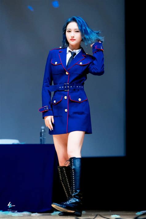 Siyeon DREAMCATCHER