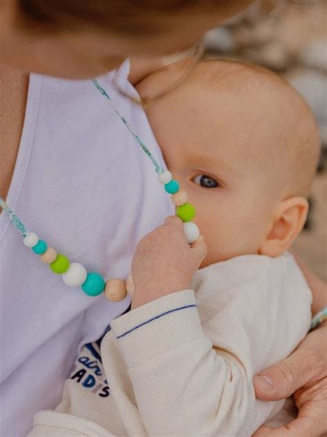 Collier D Allaitement Ou De Portage Silicone Et Bois Bora Bora Bleu