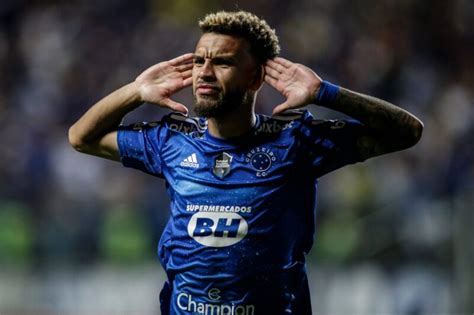 S Rie B Ap S Vit Ria Contra O N Utico Cruzeiro Abre Pontos Para O