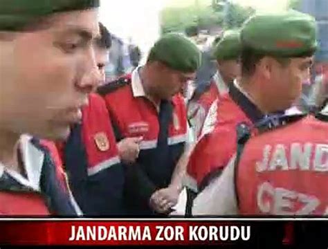 JANDARMA KIYAFETİ GİYDİ Dailymotion Video