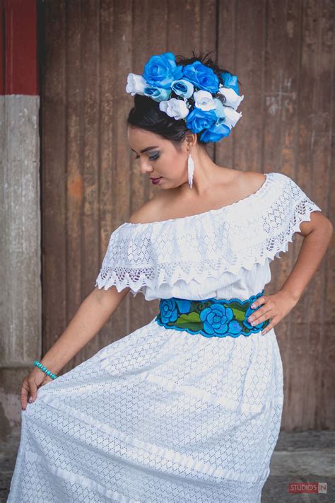 Sesion Fiestas Patrias Traje Tipico Mexicano Jalisco Mexico