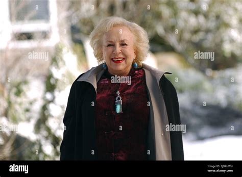 DORIS ROBERTS, MRS. MIRACLE, 2009 Stock Photo - Alamy