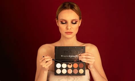 Paleta De Sombras De Ojos En Tonos Nude Groupon