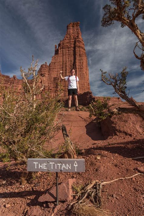 Moab Fisher Towers Hike Tower Monument Valley Natural Landmarks