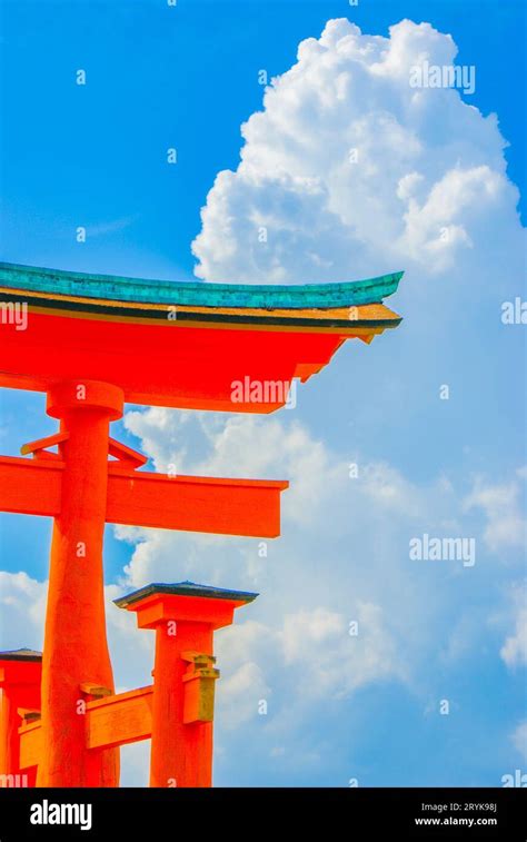 Miyajima Itsukushima Shrine Torii Stock Photo Alamy