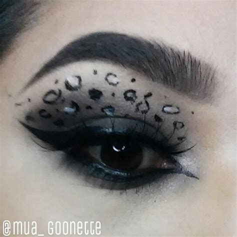 Halloween Eye Makeup: Creepy Looks to Complete Your Costume | Halloween ...