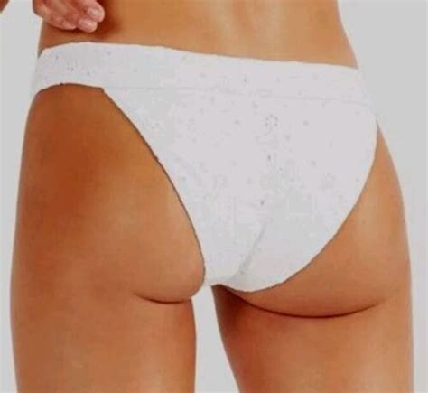 TIGERLILY BIKINI BOTTOMS BNWT SIZE MED 12 IVORY WHITE BRODERIE DETAIL