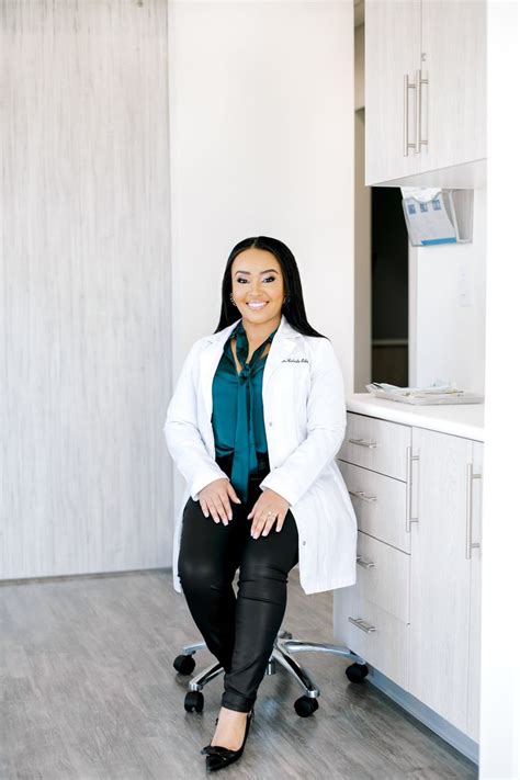 dentist headshots  branding photo shoot inspo  orleans