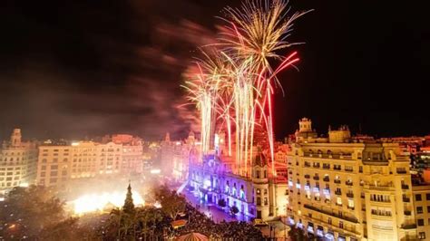 Calendario pirotécnico de las fallas 2025 Palau Alameda