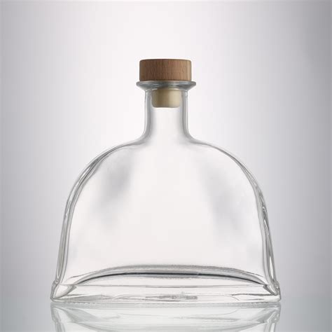 Custom Empty Clear Flat Square Low Price 700 Ml Glass Liquor Wine Bottles With Cork High