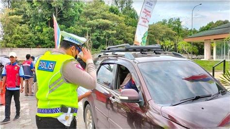 215 000 Pengendara Melintas Di Tol Terpeka Selama Libur Nataru Malam