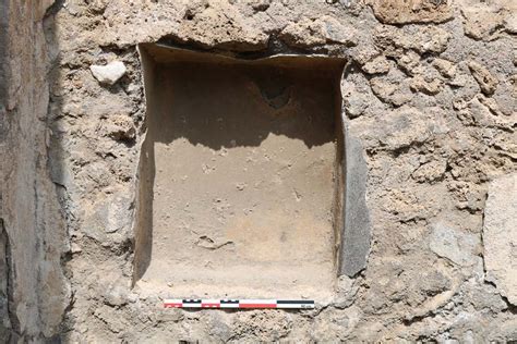 Vi Pompeii May Niche On West Side Of The North Wall