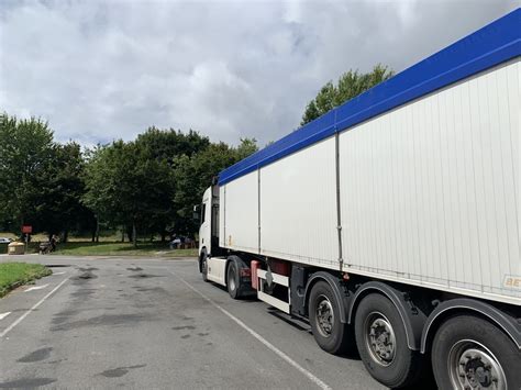 Accident Sur La Rocade De Rennes Entre Deux Poids Lourds Les Pompiers