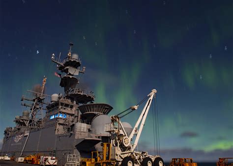 The Wasp Class Amphibious Assault Ship Uss Iwo Jima Lhd 7 Passes Under The Northern Lights