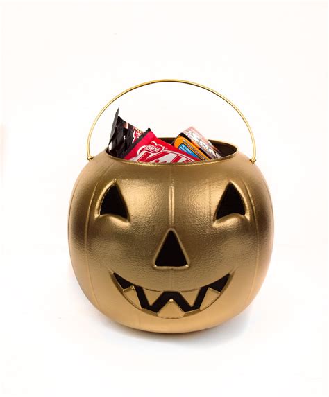 DIY Pumpkin Halloween Candy Bucket