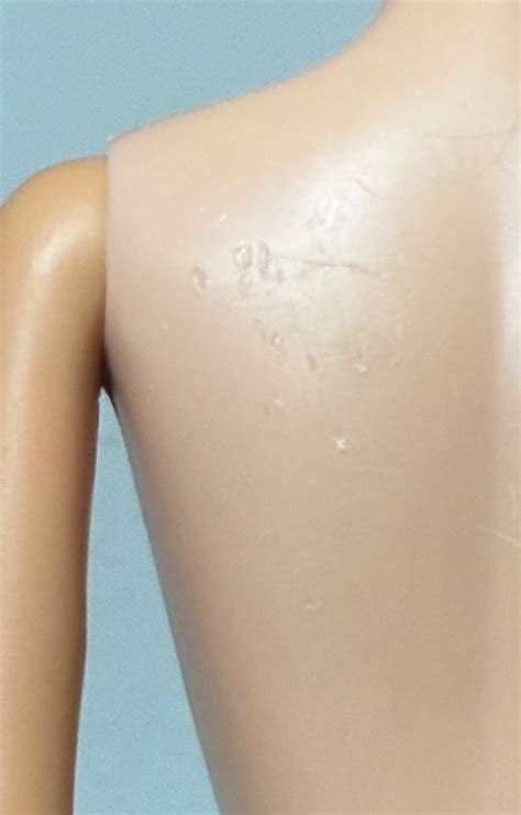 Vintage 850 Bubble Cut Barbie Brunette Nude Doll Peddlar