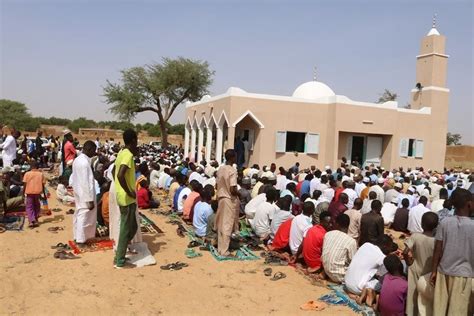 Building Khamis Abdullah Khamis Al Naqbi Mosque May God Have Mercy On