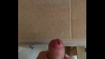 Masturbacion en el baño XVIDEOS