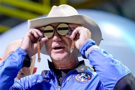 Jeff Bezos went to space and all we got was this cowboy hat | The ...