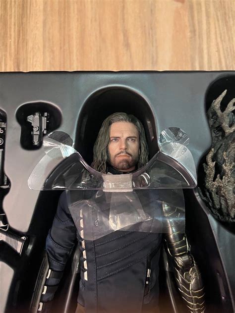 Hottoys Bucky Barnes MMS Hot Toys 興趣及遊戲 玩具 遊戲類 Carousell
