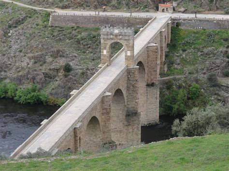 Top 8 Interesting Alcántara Bridge Facts