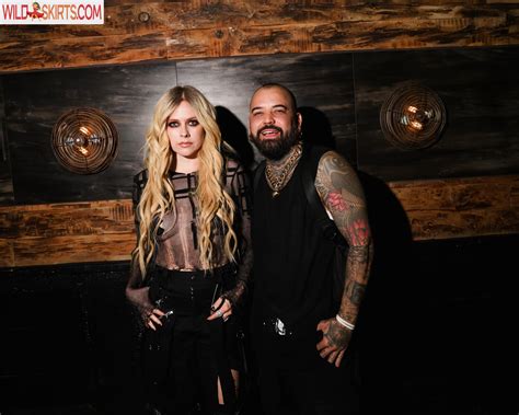 Avril Lavigne AvrilLavigne Nude OnlyFans Instagram Leaked