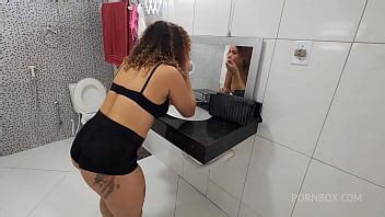 YO COMÍ EN EL BAÑO Y ME HIZO A BEBER MIERDA XVIDEOS