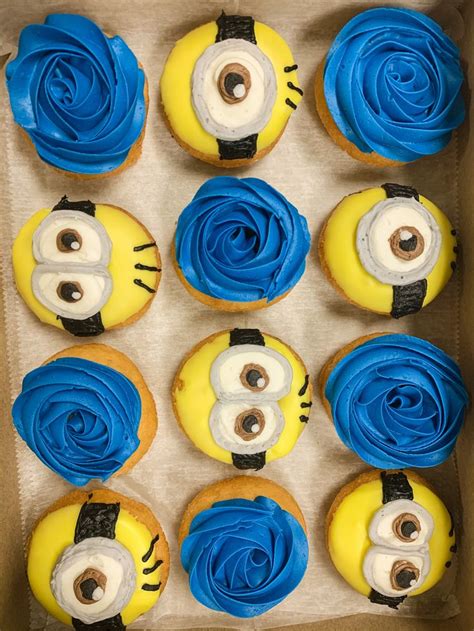 Minion Donuts In 2022 Food Donuts Desserts