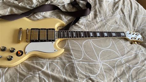 Epiphone G 400 Custom