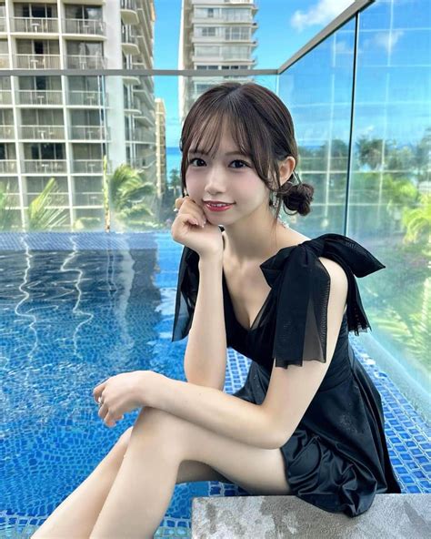 畑美紗起さんのインスタグラム写真 畑美紗起instagram 「黒い水着にあってる？👙🖤 この水着かわいくてお気に入りなのに こういうワンピース型は男子ウケしないらしい そんなの知らん