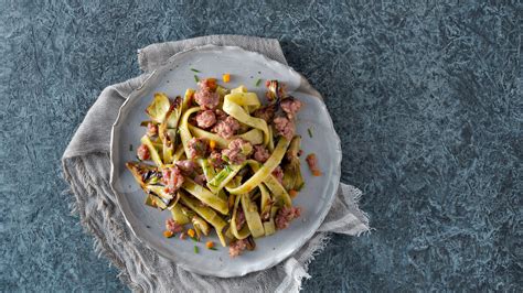 Pasta Con I Carciofi Scialatielli Con Pasta Di Salame E Carciofi