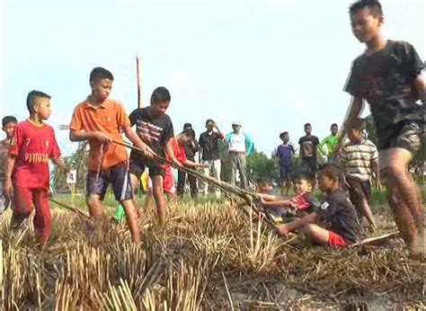 17+ Permainan Tradisional Sumatera Barat