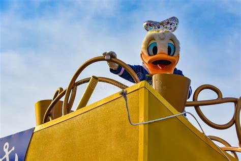 Donald Duck in Mickey and Minnie`s Surprise Celebration Parade at Walt ...