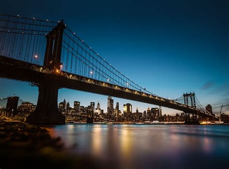 Premium Photo | Manhattan bridge at night