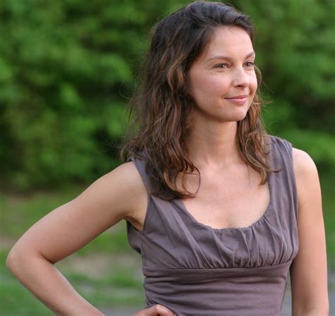 2012 Ashley Judd Picture 1hot Wallpapers Hot Wallpapers App Hot Wallpapers For Desktop Hot