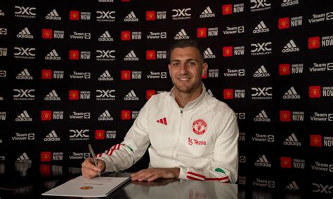 Diogo Dalot Signs New Long Term Contract With Manchester United