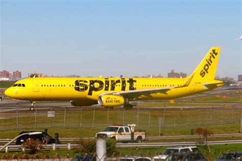 Your Pee Smells Disgusting Spirit Airlines Crew Member To Woman Who