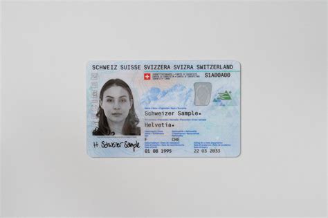 Swiss citizens to receive ‘state-of-the-art’ ID cards - SWI swissinfo.ch