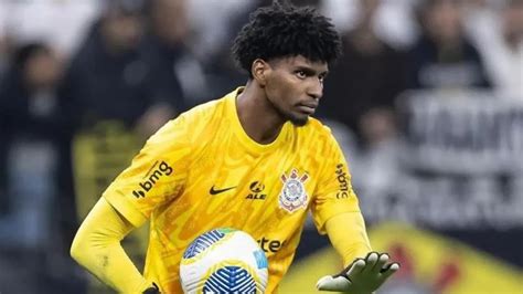 Corinthians Debt Stalls Deal And Hugo Souza Could Return To Flamengo