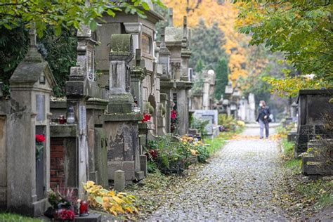 Kraków Groby znanych i zasłużonych osób na cmentarzach Rakowickim