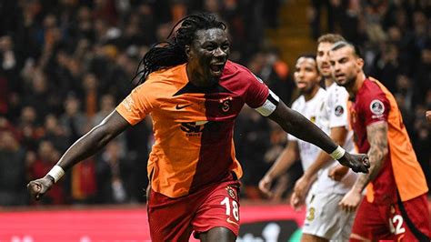 Galatasaray Da Bafetimbi Gomis Karar